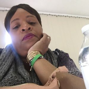 Meet your Posher, Akiesha